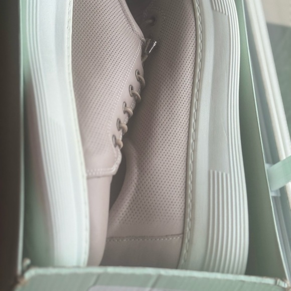 Cools21 Stylish Women's Sneakers in grey/Cream - Picture 2 of 8